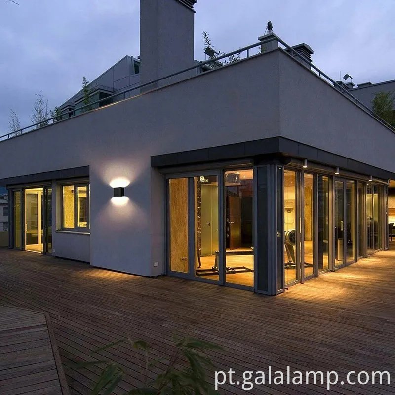 Luz de parede externa sem fio com tecnologia de sensor de movimento